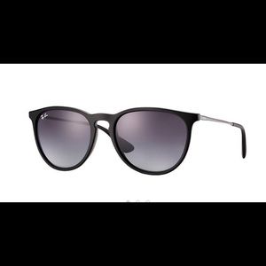Black Ray-Ban Erika
